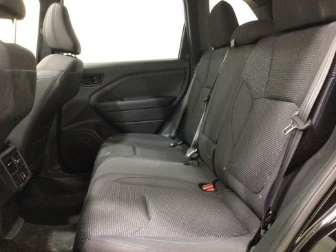 Used 2025 Subaru Forester Premium AWD/4WD image 17