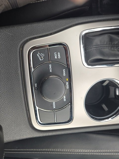 Used 2021 Jeep Grand Cherokee Limited w/ Quick Order Package 28K 80th AWD/4WD image 15