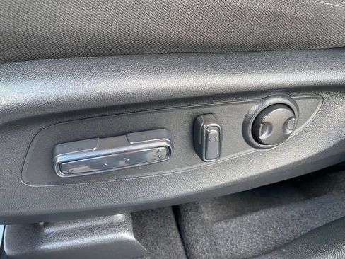 Used 2024 Honda CR-V EX image 11