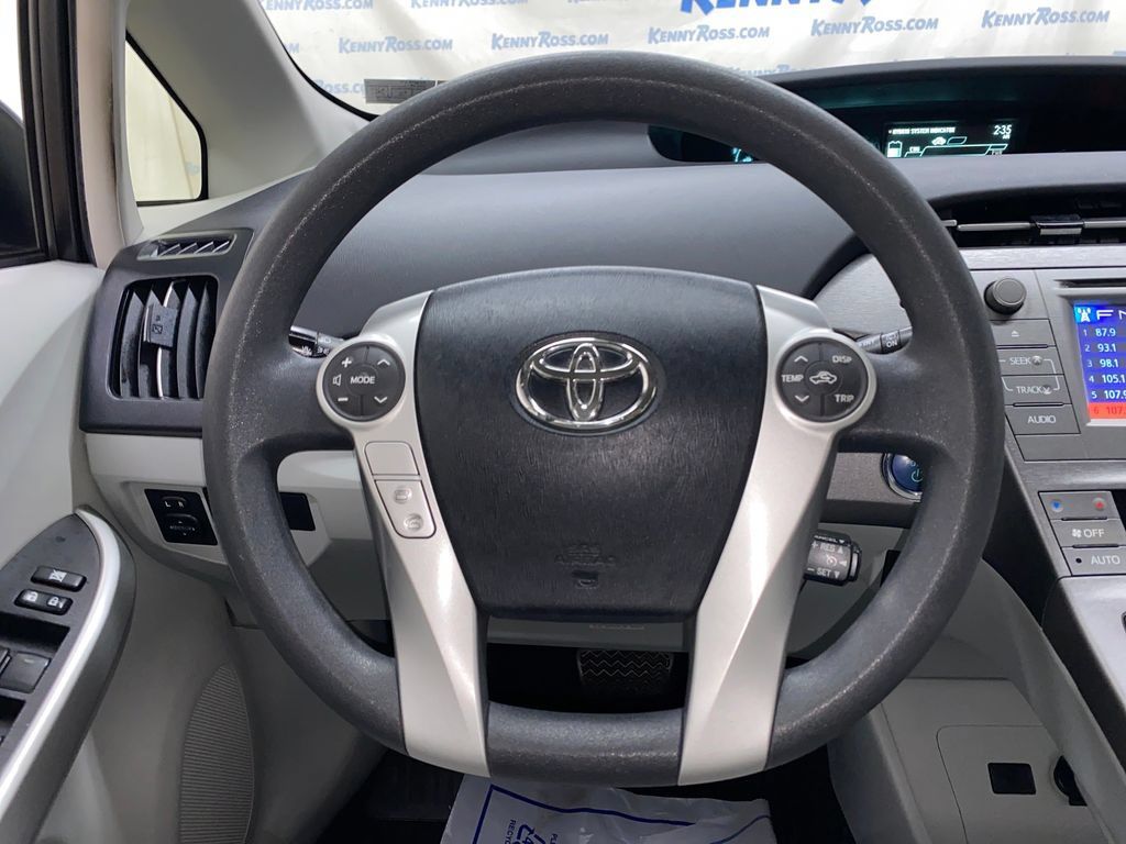 Used 2015 Toyota Prius Two FWD image 21
