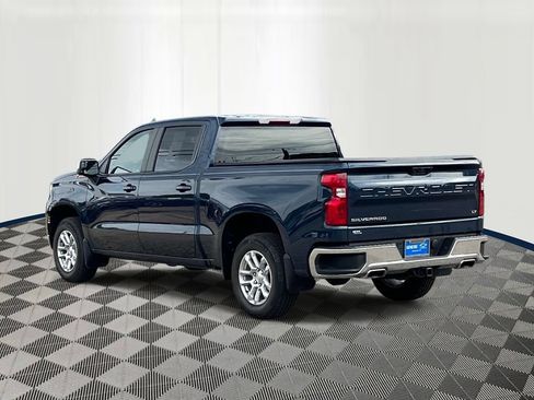 Used 2023 Chevrolet Silverado 1500 LT w/ Z71 Off-Road Package AWD/4WD image 4