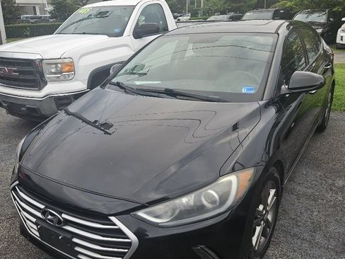 Used 2019 Hyundai Sonata SE FWD image 2