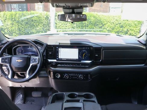 Used 2024 Chevrolet Silverado 1500 LT RWD image 30