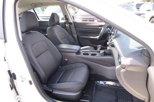 Certified 2025 Nissan Altima 2.5 SV FWD image 26