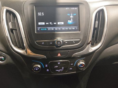 Used 2018 Chevrolet Equinox LT image 25