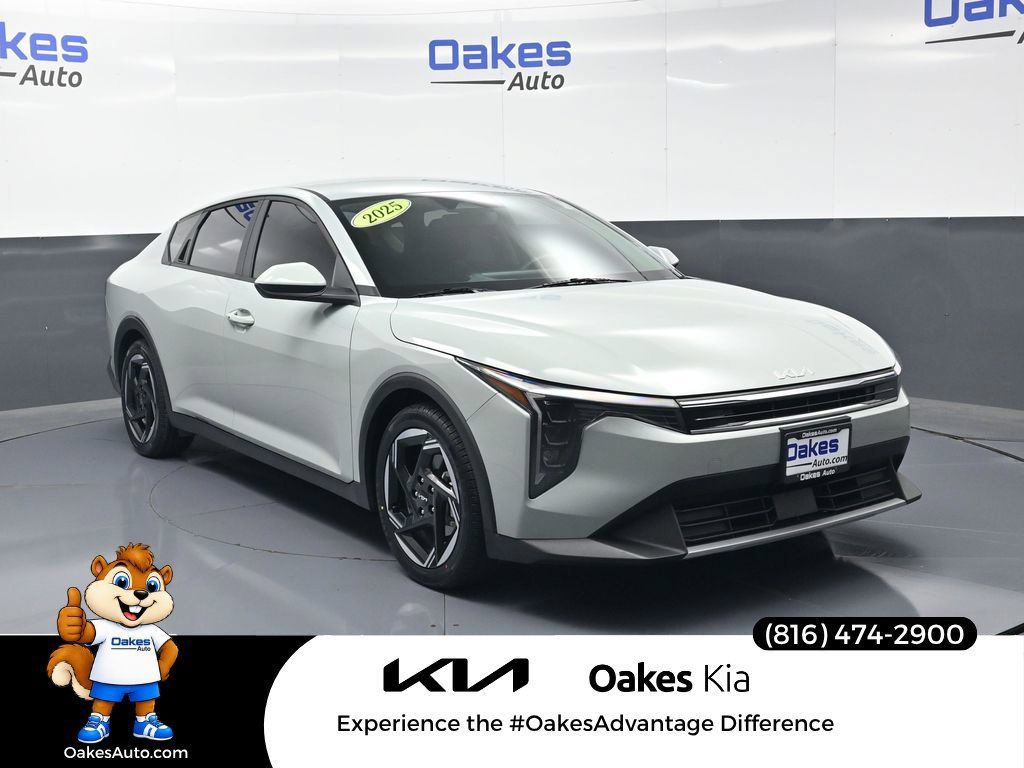 Certified 2025 Kia K4 EX FWD image 1