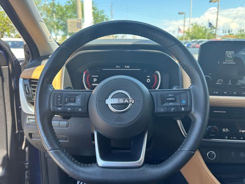 Certified 2023 Nissan Rogue Platinum FWD image 14