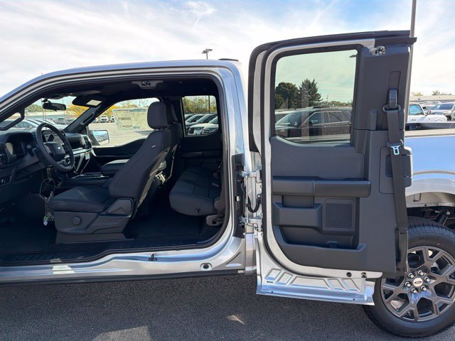 New 2026 Ford F150 STX w/ Equipment Group 200A AWD/4WD image 9