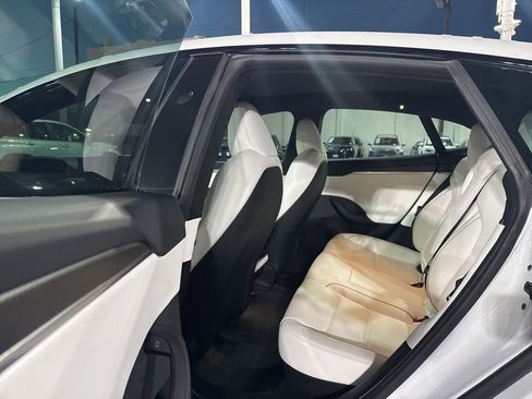 Used 2023 Tesla Model S Plaid image 10