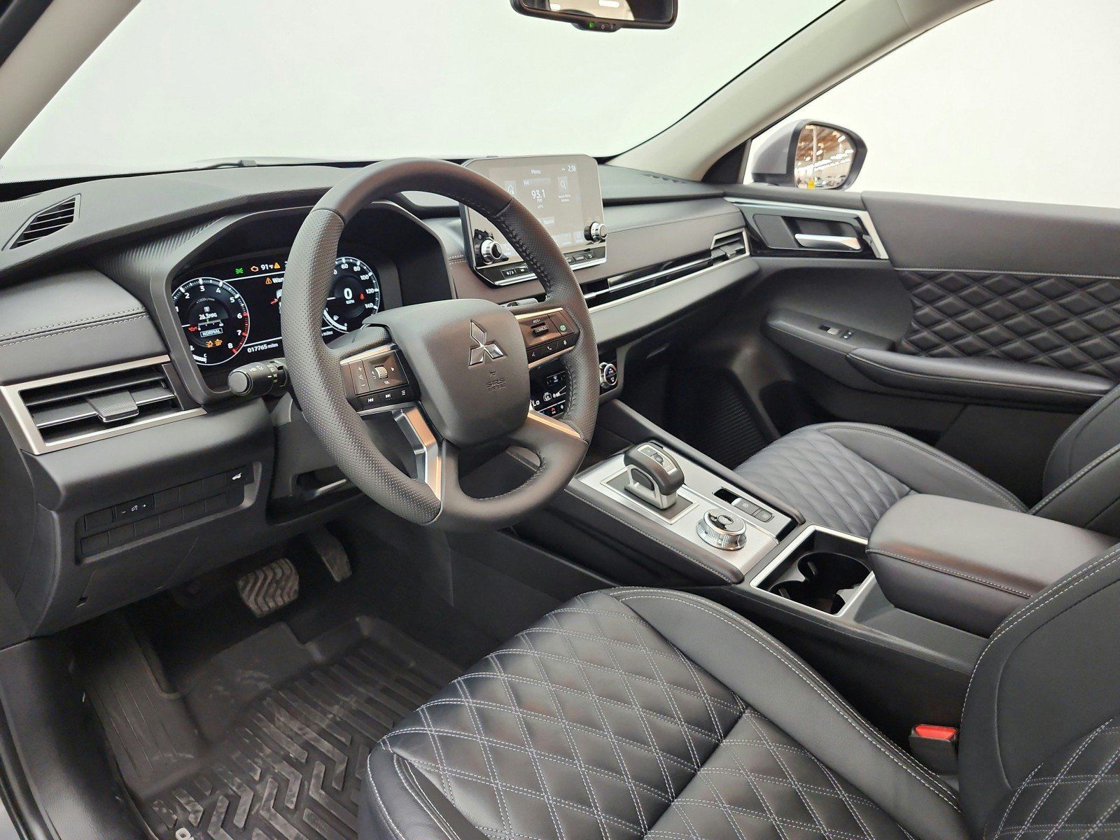 Used 2024 Mitsubishi Outlander SEL FWD image 12