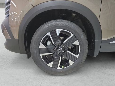 New 2026 Nissan Kicks SV AWD/4WD image 23