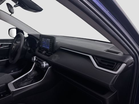 Used 2022 Toyota RAV4 XLE w/ Convenience Package image 30