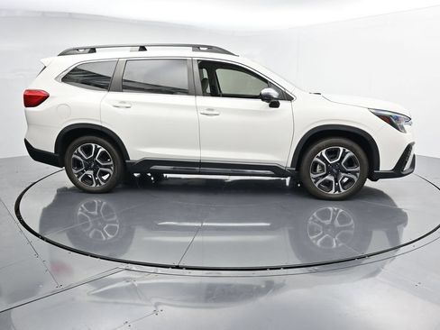 Used 2023 Subaru Ascent Limited w/ Technology Package AWD/4WD image 9