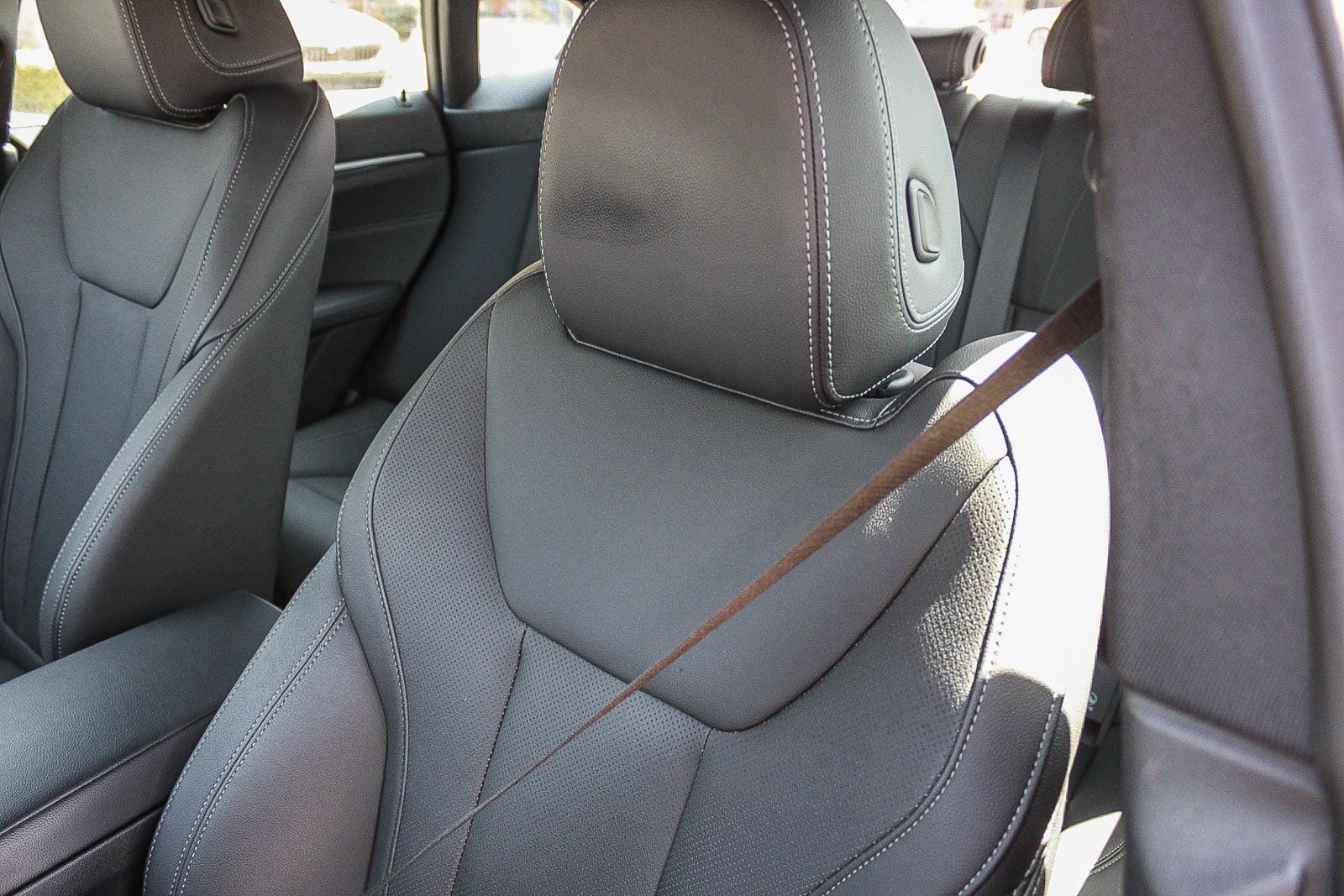 Used 2023 BMW i4 eDrive40 RWD image 25