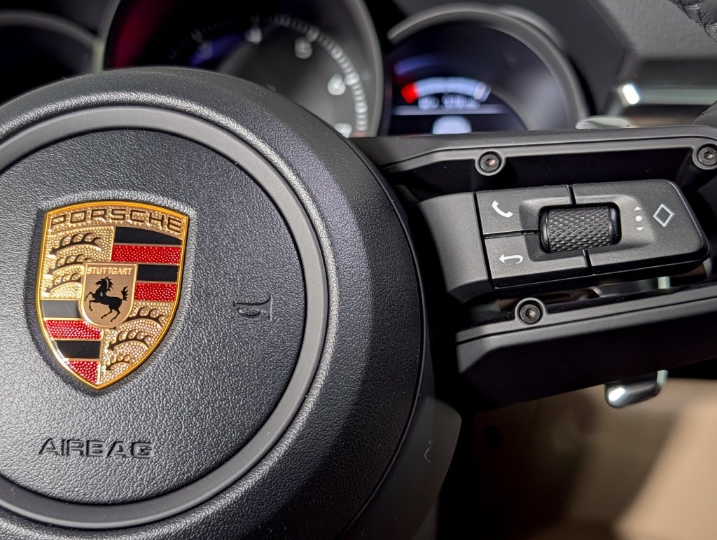 New 2026 Porsche Macan AWD/4WD image 38