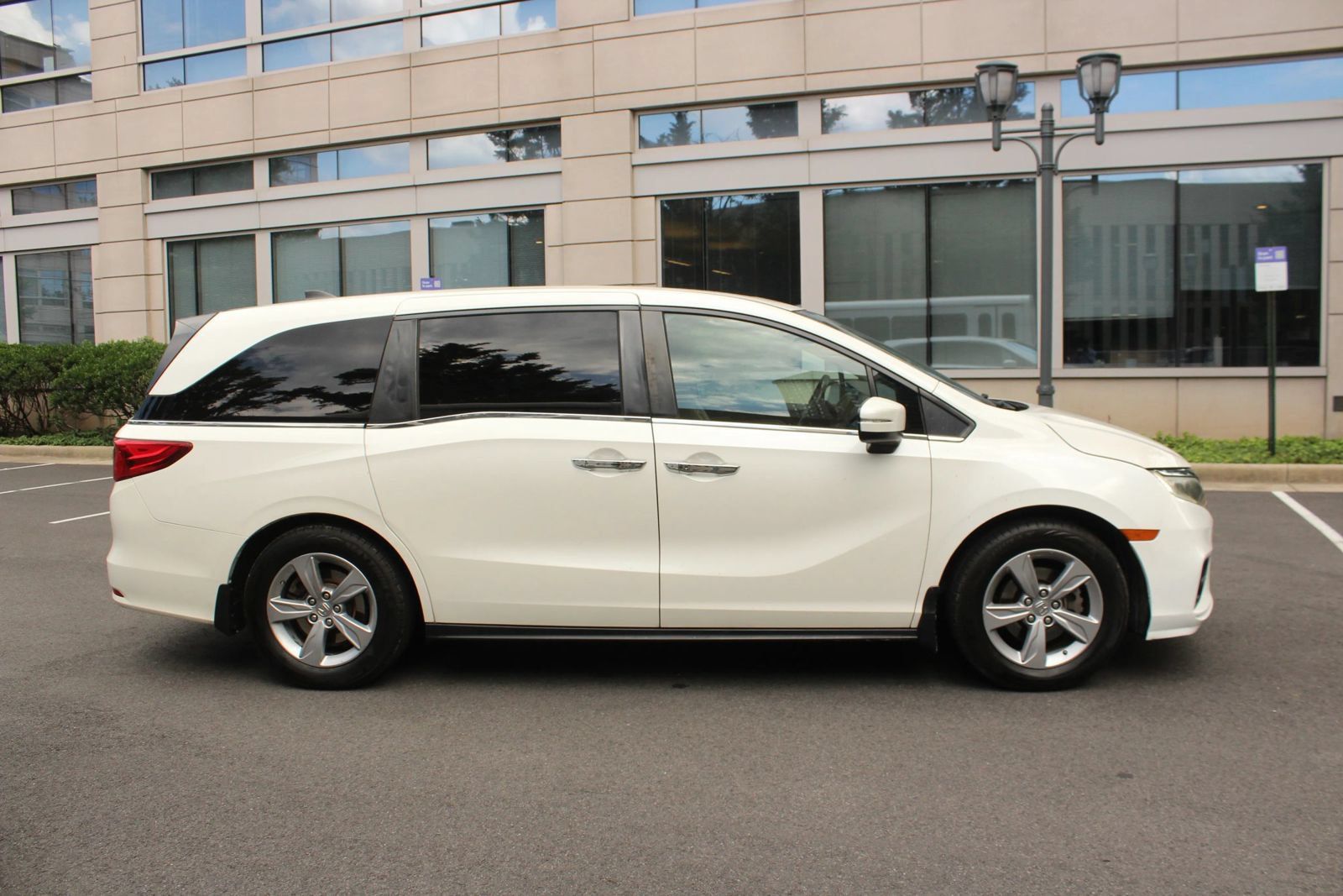 Used 2019 Honda Odyssey EX-L image 6