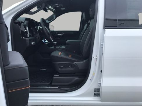 New 2026 GMC Sierra 1500 AT4 w/ AT4 Premium Package AWD/4WD image 18