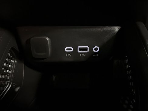 Used 2023 Chevrolet TrailBlazer LT w/ Convenience Package AWD/4WD image 29