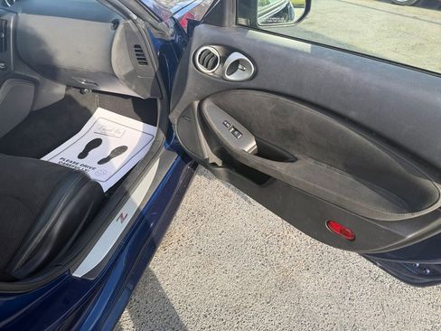 Used 2020 Nissan 370Z Touring Sport image 17