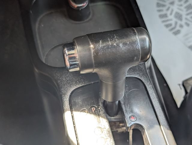 Used 2009 Volkswagen Beetle S FWD image 19
