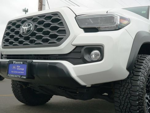 Used 2021 Toyota Tacoma TRD Off-Road AWD/4WD image 28