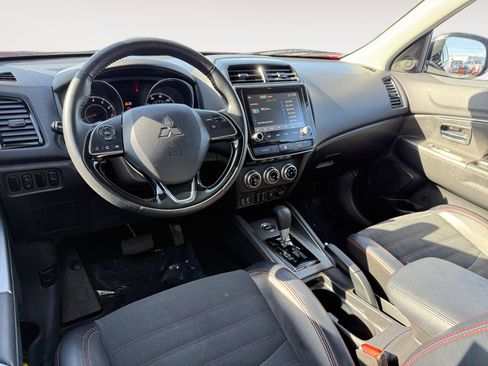 Used 2024 Mitsubishi Outlander Sport SE image 15