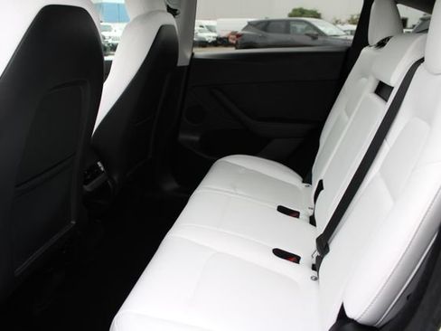 Used 2023 Tesla Model Y Performance AWD/4WD image 30