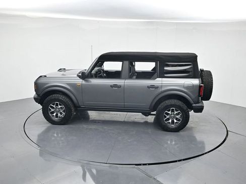 Used 2024 Ford Bronco Badlands image 42