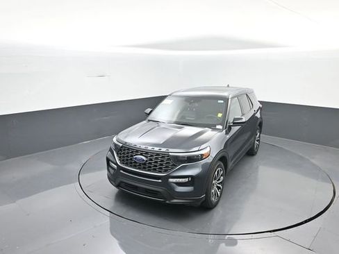 Used 2022 Ford Explorer ST-Line image 18