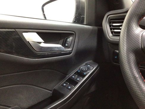 Used 2024 Ford Escape ST-Line w/ Tech Pack #1 AWD/4WD image 15