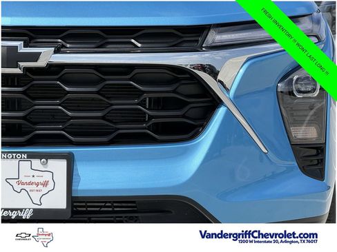 New 2026 Chevrolet Trax LT w/ Driver Confidence Package FWD image 8