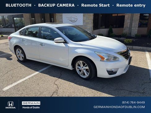 Used 2014 Nissan Altima 2.5 SV w/ Convenience Package image 1