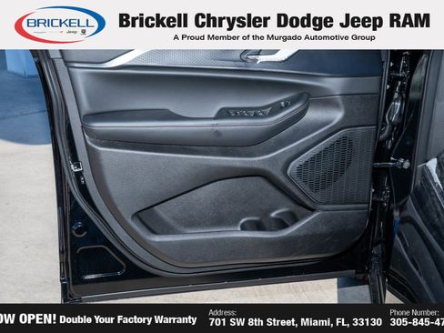 New 2025 Jeep Grand Cherokee Laredo X image 10