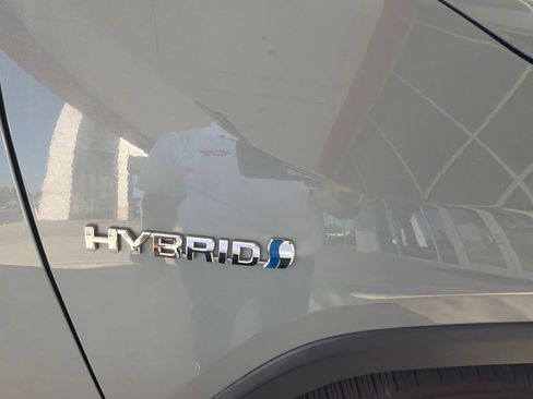 Used 2021 Toyota RAV4 XLE w/ Convenience Package AWD/4WD image 28