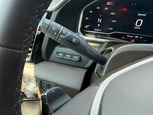 Used 2024 GMC Sierra 1500 Denali w/ Technology Package AWD/4WD image 17