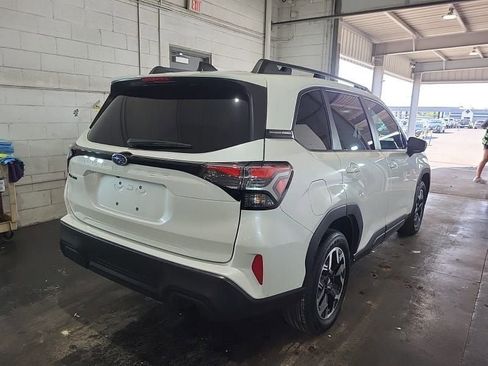 Used 2025 Subaru Forester Premium AWD/4WD image 7