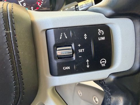 Used 2021 Land Rover Defender 110 X-Dynamic HSE AWD/4WD image 16