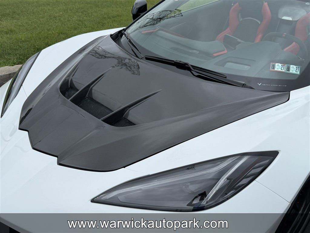Used 2023 Chevrolet Corvette Stingray Preferred Conv w/ Z51 Performance Package RWD image 6
