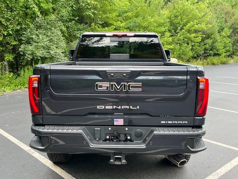 Used 2024 GMC Sierra 2500 Denali w/ Denali Reserve Package AWD/4WD image 4