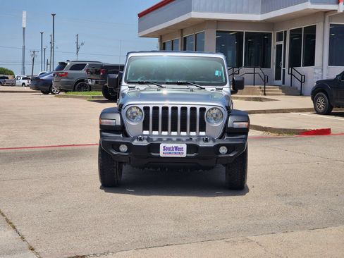 Used 2018 Jeep Wrangler Unlimited Sport S AWD/4WD image 6