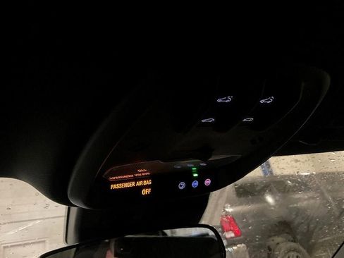 New 2026 Chevrolet Trax RS w/ Sunroof Package FWD image 32