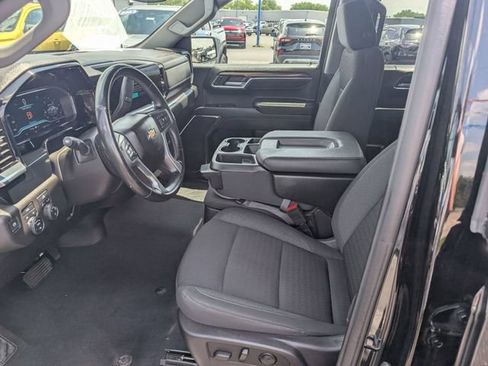 Used 2024 Chevrolet Silverado 1500 LT AWD/4WD image 14