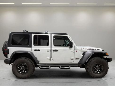 Used 2024 Jeep Wrangler Unlimited Rubicon w/ XTREMEE 35" Tire Package AWD/4WD image 2