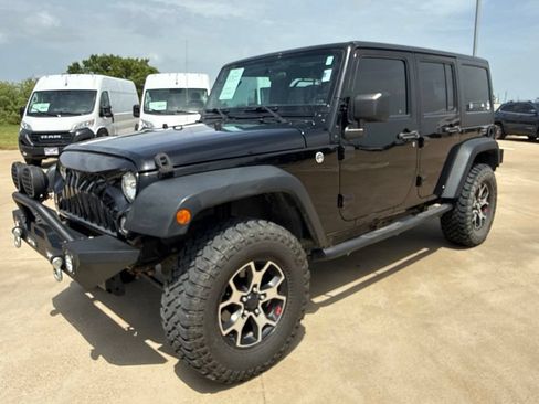 Used 2017 Jeep Wrangler Unlimited Sport w/ Connectivity Group AWD/4WD image 3