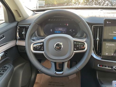 New 2026 Volvo XC90 B6 Plus w/ Protection Package Premier AWD/4WD image 23