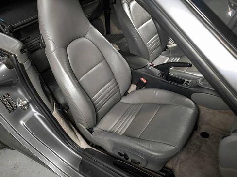 Used 2001 Porsche 911 Carrera RWD image 24