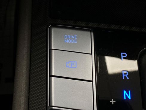 Certified 2025 Hyundai Elantra SEL FWD image 26