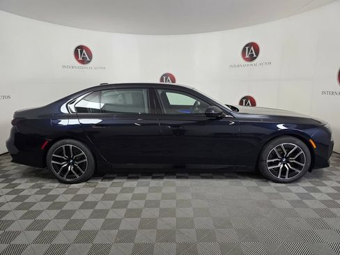 New 2026 BMW i7 xDrive60 AWD/4WD image 3