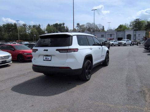 Certified 2021 Jeep Grand Cherokee L Laredo image 8