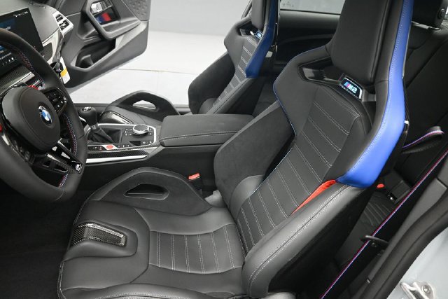 Used 2026 BMW M2 w/ Carbon Package RWD image 19
